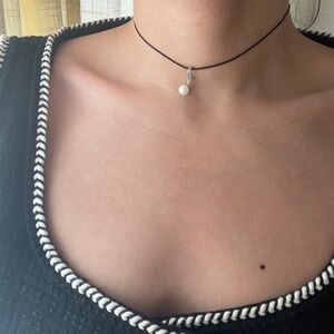 Solid 10K White Gold Pearl Diamond Accent Pendant .92g Elegant Charm
